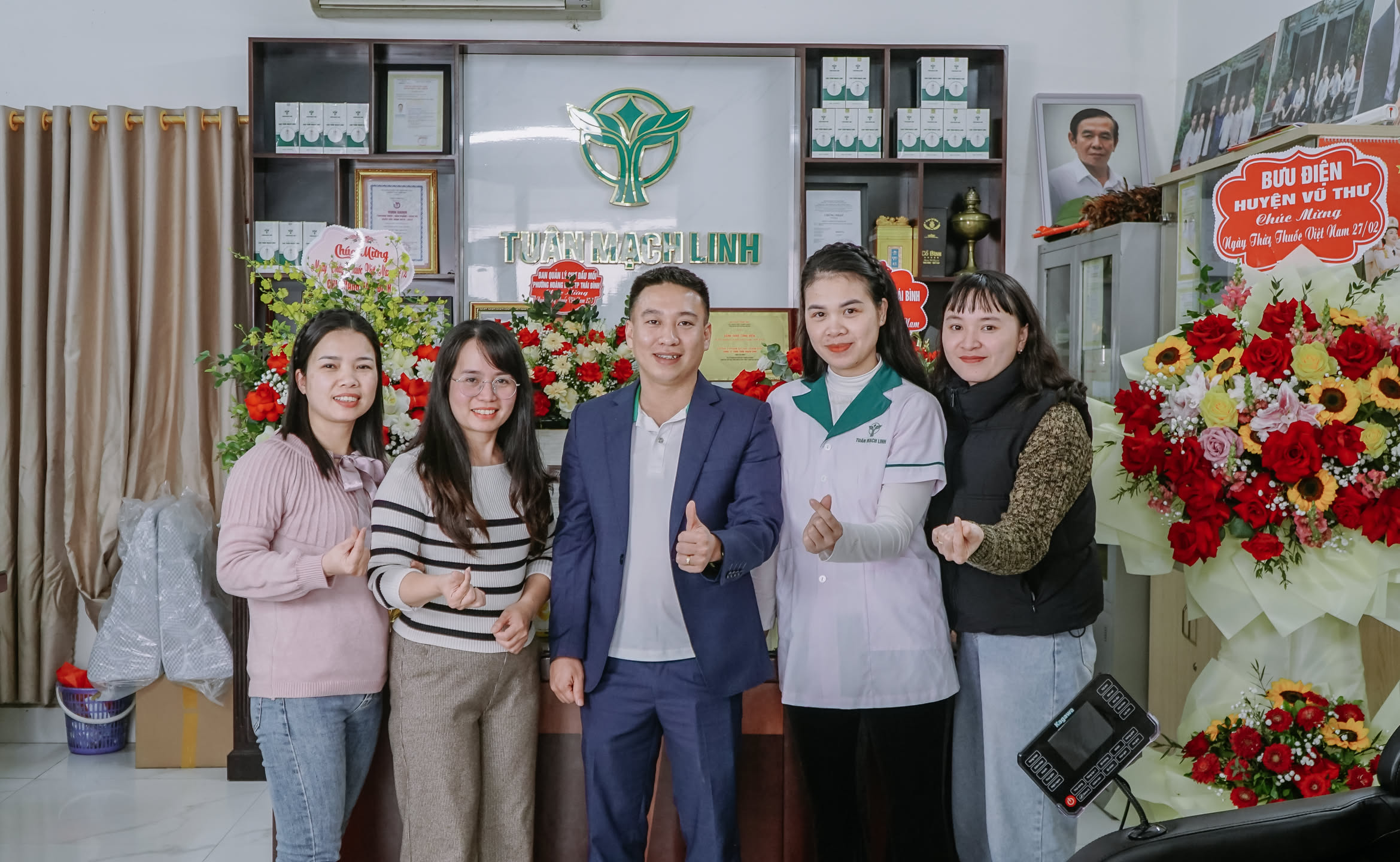 Tập thể đội ngũ nhân sự HBR